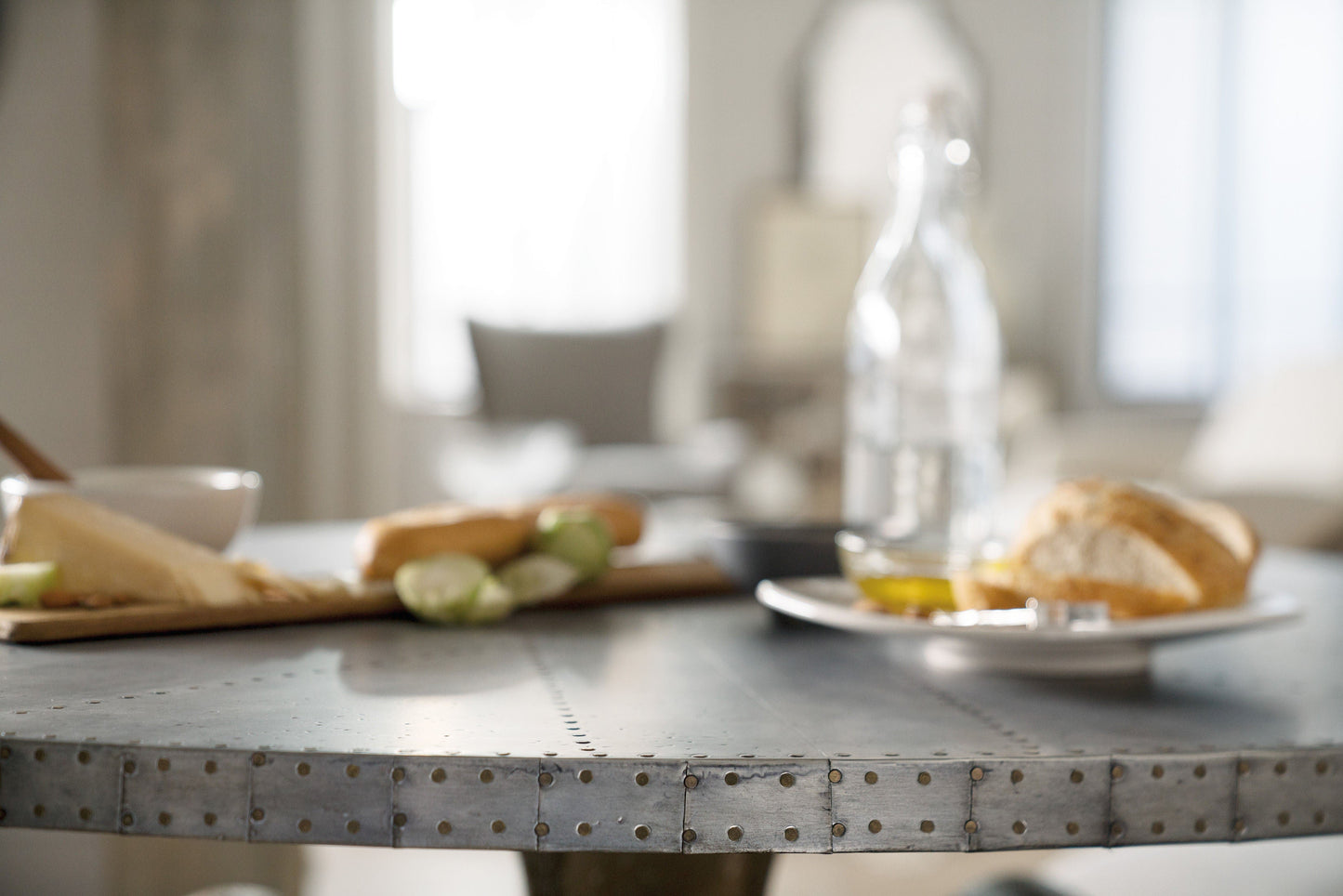 Boheme Ascension 60 Round Dining Table – Adjustable Height