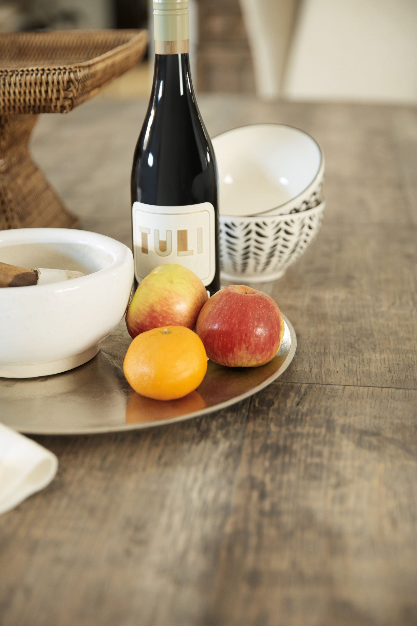 La Grange Le Vieux Double Pedestal Table – Pecky Hickory