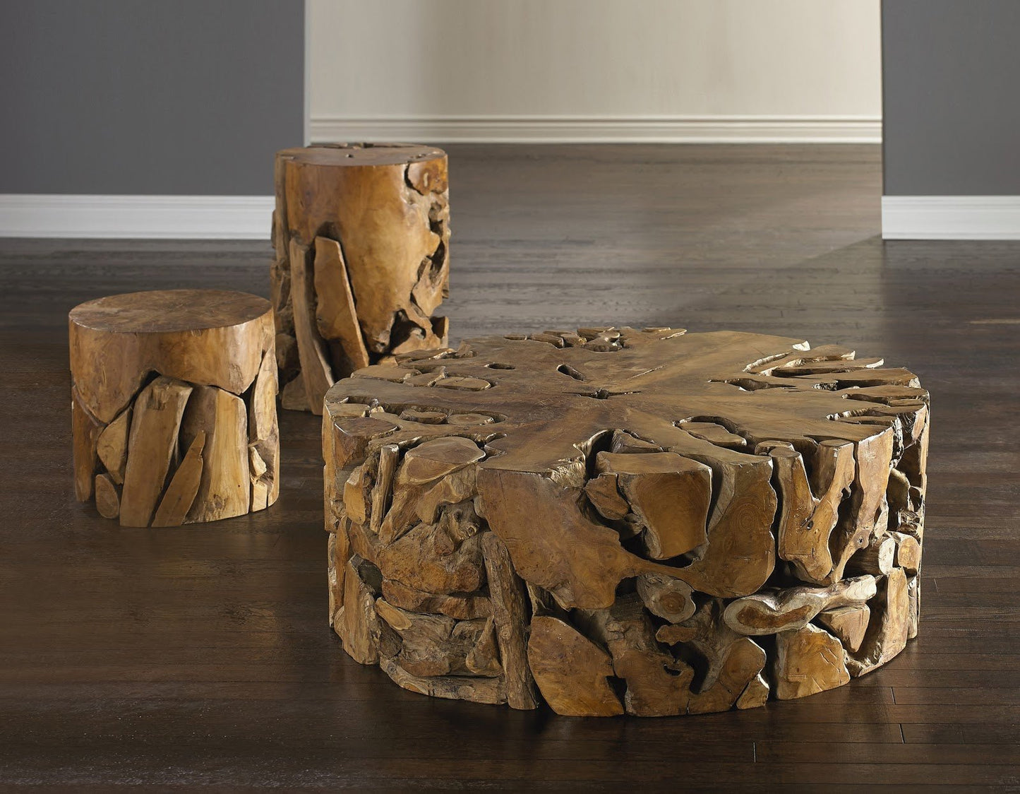 Teak Chunk Round Coffee Table – 36″ Reclaimed Wood